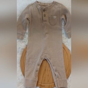 Easy PeasyTan Baby Romper with Button Details Sz 12mths